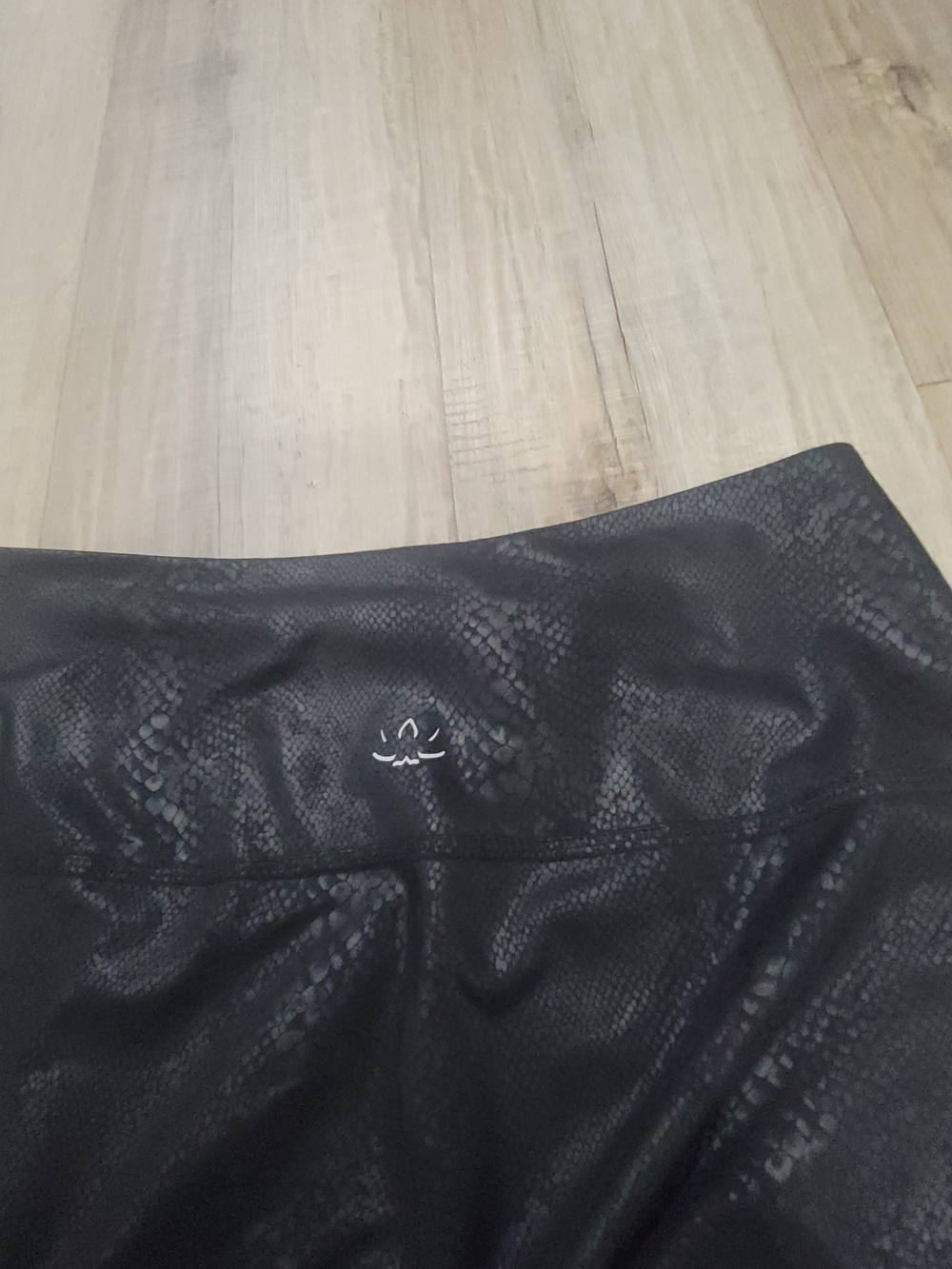 Beyond Yoga Black High-Waist Faux-Leather Leggings - Picture 5 of 9